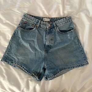 Zara High Rise Mom Shorts (SIZE 8)